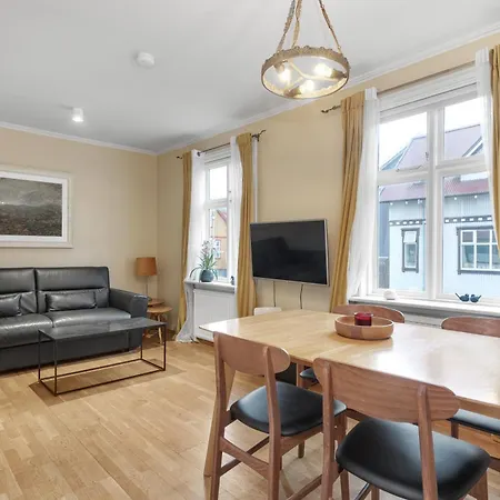 Apartment Live As Locals